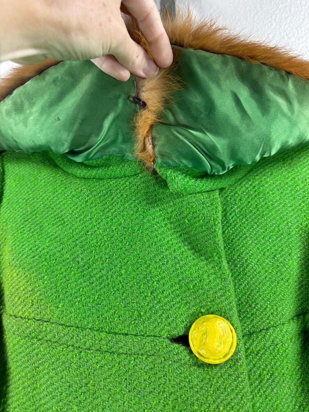 Vintage Green Wool Fur Collar Coat With Yellow Buttons - Picture 5 of 16